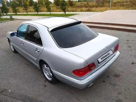 Mercedes-Benz E 320 1998 года за 3 400 000 тг. в Тараз – фото 16