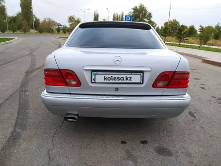 Mercedes-Benz E 320 1998 года за 3 400 000 тг. в Тараз – фото 19