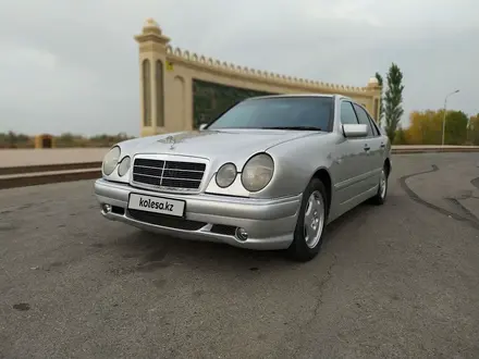 Mercedes-Benz E 320 1998 года за 3 400 000 тг. в Тараз – фото 31