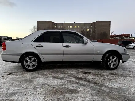 Mercedes-Benz C 180 1995 года за 1 700 000 тг. в Кокшетау – фото 3