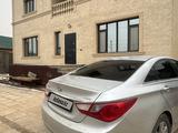 Hyundai Sonata 2011 года за 6 300 000 тг. в Жанаозен – фото 2