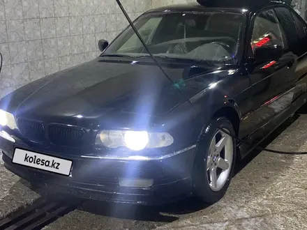 BMW 728 1997 года за 2 300 000 тг. в Актау