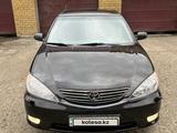 Toyota Camry 2005 года за 6 100 000 тг. в Семей