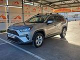 Toyota RAV4 2021 года за 10 000 000 тг. в Алматы – фото 2