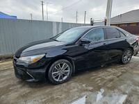 Toyota Camry 2015 года за 8 880 000 тг. в Атырау