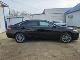 Toyota Camry 2015 года за 8 880 000 тг. в Атырау – фото 3