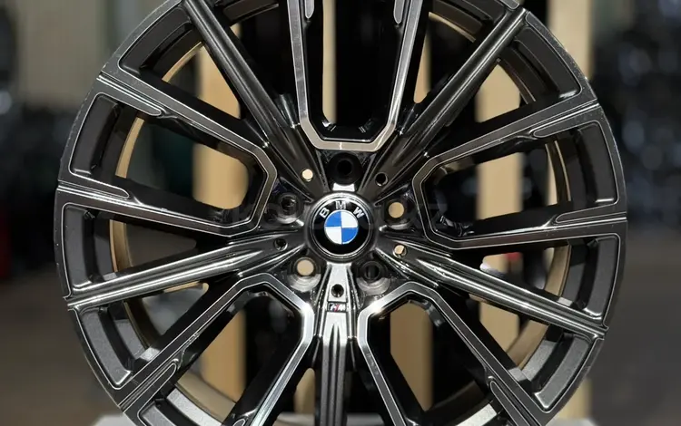 Разно-широкие диски R19 на BMW 5x112 за 363 000 тг. в Астана