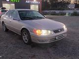 Toyota Camry 2000 года за 2 600 000 тг. в Алматы – фото 2