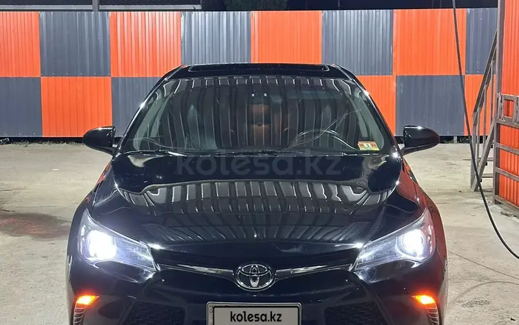 Toyota Camry 2017 года за 5 200 000 тг. в Атырау