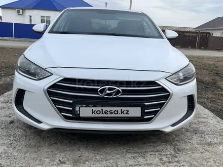 Hyundai Elantra 2016 года за 7 300 000 тг. в Атырау