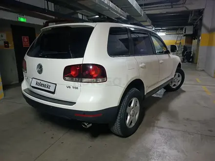 Volkswagen Touareg 2007 года за 6 000 000 тг. в Алматы – фото 6