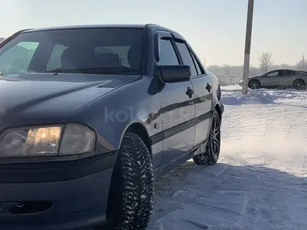 Mercedes-Benz C 180 1998 года за 2 700 000 тг. в Караганда – фото 3