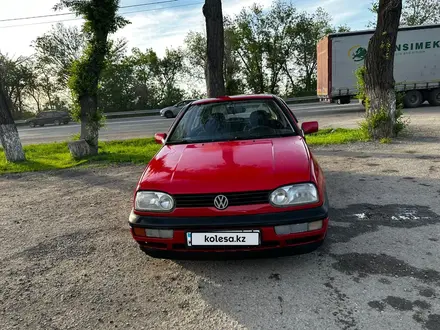 Volkswagen Golf 1995 года за 3 300 000 тг. в Алматы – фото 2