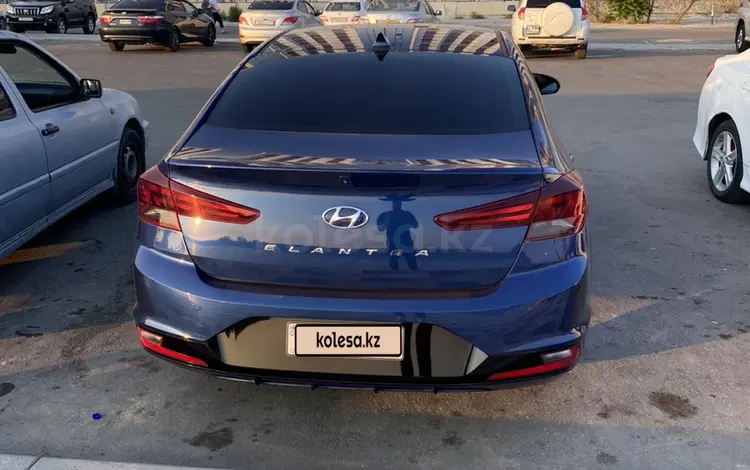 Hyundai Elantra 2019 года за 3 900 000 тг. в Актау