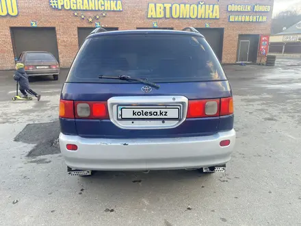 Toyota Ipsum 1996 года за 3 050 000 тг. в Усть-Каменогорск – фото 4