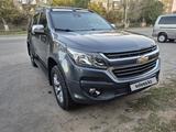 Chevrolet TrailBlazer 2022 года за 13 700 000 тг. в Костанай – фото 2