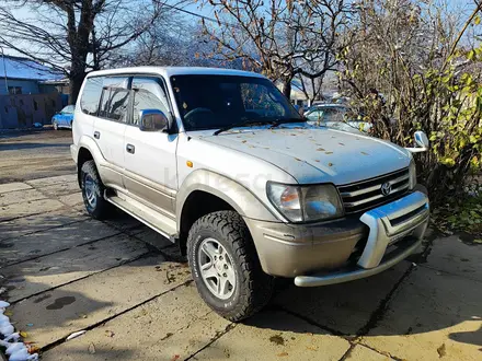 Toyota Land Cruiser Prado 1998 года за 8 900 000 тг. в Алматы – фото 2