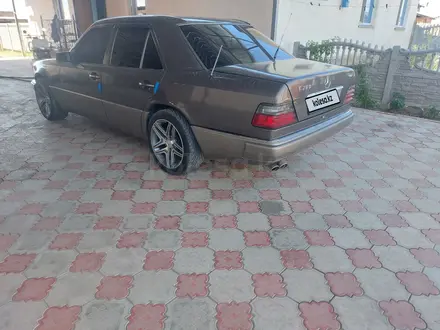 Mercedes-Benz E 280 1993 года за 2 500 000 тг. в Тараз – фото 6