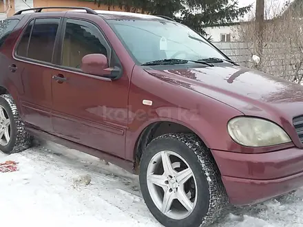 Mercedes-Benz ML 320 1998 года за 5 500 000 тг. в Караганда – фото 2