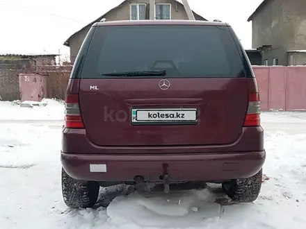 Mercedes-Benz ML 320 1998 года за 5 500 000 тг. в Караганда – фото 3