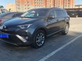 Toyota RAV4 2016 года за 11 500 000 тг. в Актобе