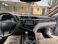 Toyota Camry 2018 года за 12 800 000 тг. в Алматы – фото 12