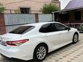 Toyota Camry 2018 года за 12 800 000 тг. в Алматы – фото 17