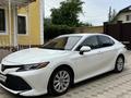 Toyota Camry 2018 года за 12 800 000 тг. в Алматы – фото 19