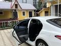 Toyota Camry 2018 года за 12 800 000 тг. в Алматы – фото 2