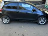 Toyota Yaris 2009 года за 2 500 000 тг. в Караганда