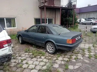 Audi 100