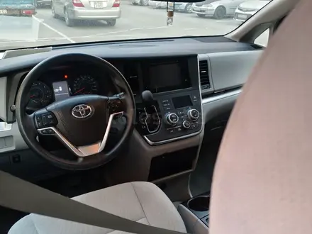 Toyota Sienna 2016 года за 11 000 000 тг. в Алматы – фото 6