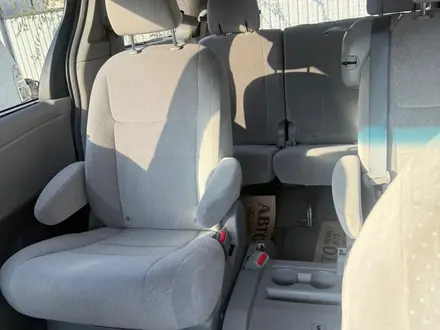 Toyota Sienna 2016 года за 11 000 000 тг. в Алматы – фото 7