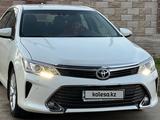 Toyota Camry 2015 года за 12 900 000 тг. в Тараз – фото 2