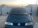 Volkswagen Sharan 1998 годаүшін1 600 000 тг. в Актобе