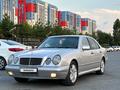 Mercedes-Benz E 230 1997 года за 3 100 000 тг. в Шымкент – фото 2