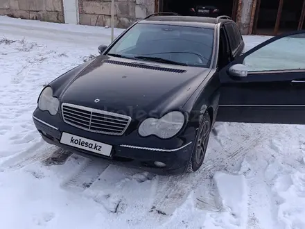 Mercedes-Benz C 200 2001 года за 3 000 000 тг. в Алматы