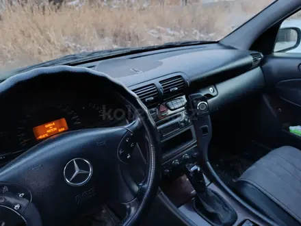 Mercedes-Benz C 200 2001 года за 3 000 000 тг. в Алматы – фото 9