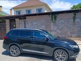 Mitsubishi Outlander 2015 года за 9 500 000 тг. в Алматы – фото 3