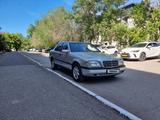 Mercedes-Benz C 180 1996 года за 2 200 000 тг. в Караганда – фото 2