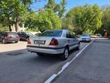 Mercedes-Benz C 180 1996 года за 2 200 000 тг. в Караганда – фото 3