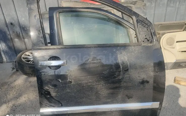 Дверь Infinity QX56 передняя правая за 6 300 тг. в Алматы
