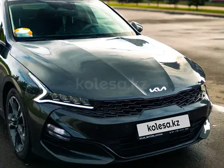 Kia K5 2022 года за 10 800 000 тг. в Астана – фото 4