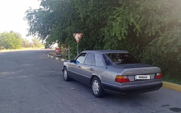 Mercedes-Benz E 230 1992 годаfor1 500 000 тг. в Алматы