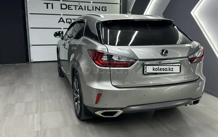 Lexus RX 200t 2018 года за 21 000 000 тг. в Актобе