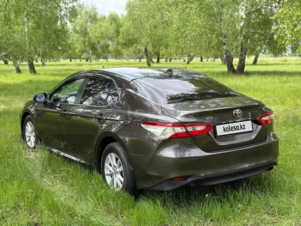 Toyota Camry 2018 года за 12 200 000 тг. в Астана – фото 21
