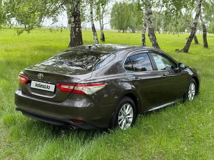 Toyota Camry 2018 года за 12 200 000 тг. в Астана – фото 8