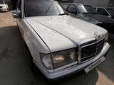 Mercedes-Benz E 230 1988 года за 1 050 000 тг. в Алматы – фото 4