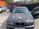 BMW 528 1997 года за 2 800 000 тг. в Алматы – фото 4