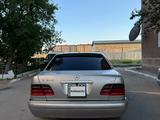 Mercedes-Benz E 320 1996 годаүшін2 800 000 тг. в Жезказган – фото 4